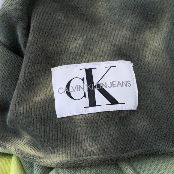 L- Calvin Klein Jeans tie dye cropped hoodie - Picture 8 of 12